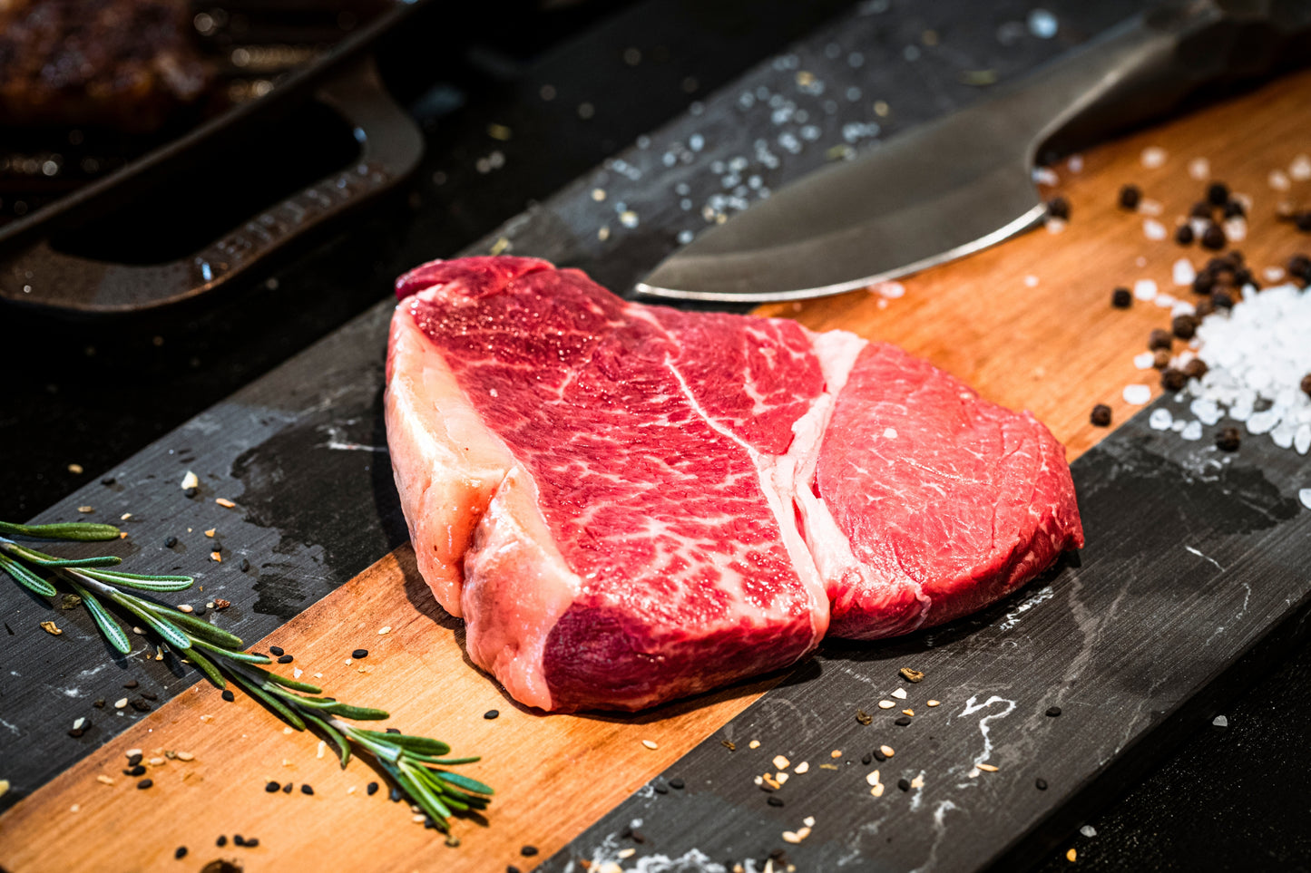THE TOP SIRLOIN STEAK - AMERICAN WAGYU BEEF