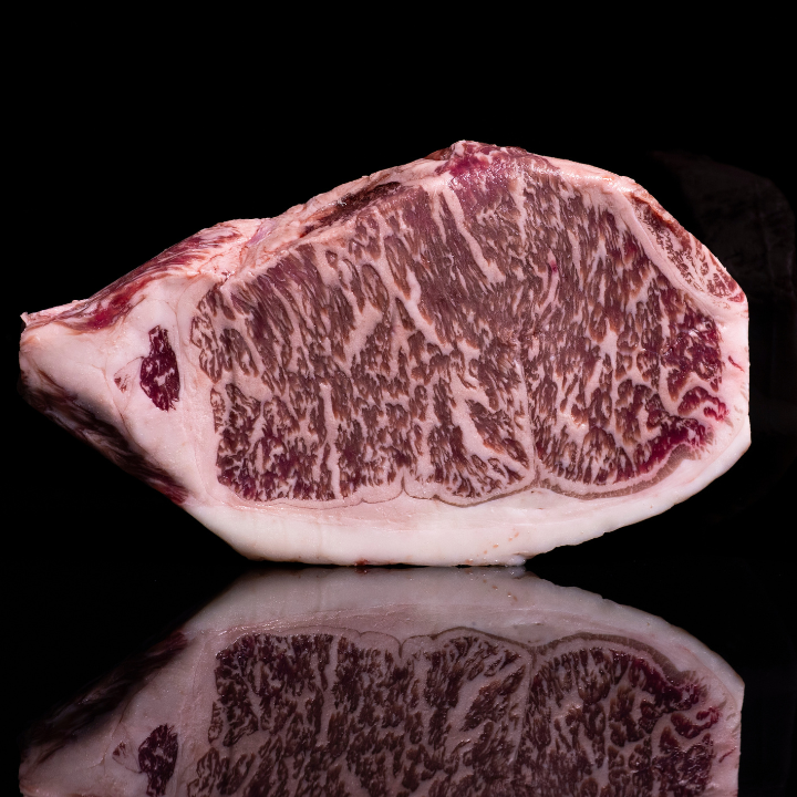 THE NEW YORK STRIP STEAK - AMERICAN WAGYU BEEF